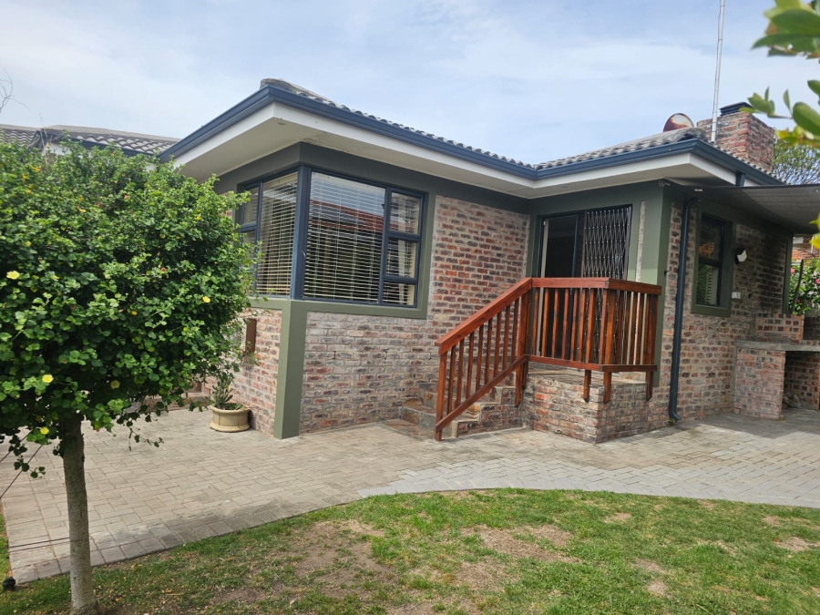 3 Bedroom Property for Sale in Reebok Western Cape